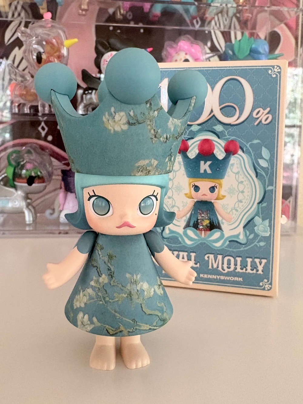 POP MART Mega Royal Molly 100% Series 1 - Van Gogh Museum Almond Blossom